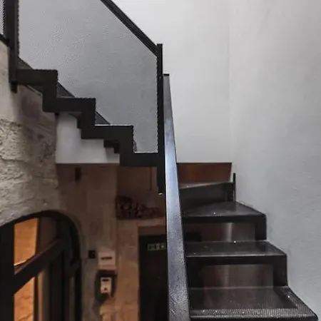 L.o. Mdina-designer House The Bedroom-tub Daire *