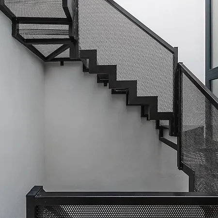 L.o. Mdina-designer House The Bedroom-tub