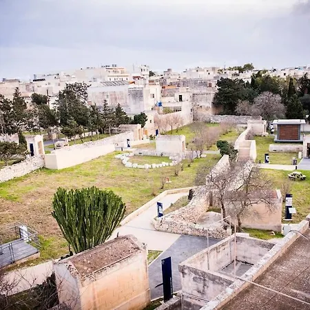 Apartament L.o. Mdina-designer House The Bedroom-tub *