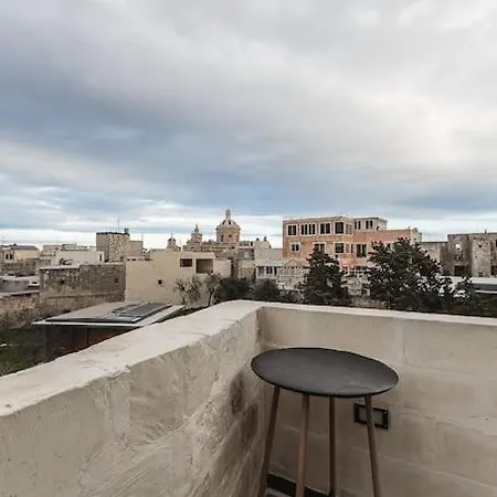 L.o. Mdina-designer House The Bedroom-tub * Rabat
