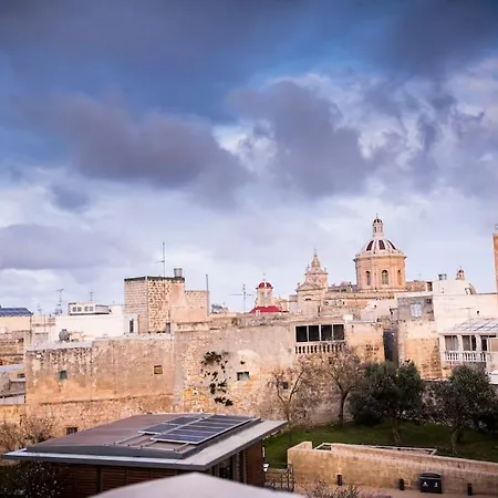 L.o. Mdina-designer House The Bedroom-tub Apartment Rabat