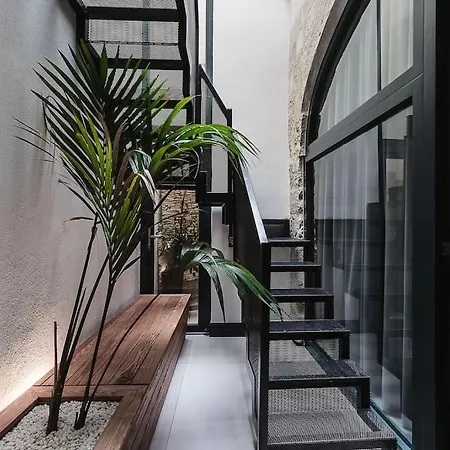 L.o. Mdina-designer House The Bedroom-tub Apartment Rabat