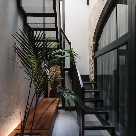 L.o. Mdina-designer House The Bedroom-tub *