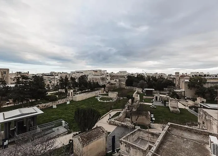 L.o. Mdina-designer House The Bedroom-tub *