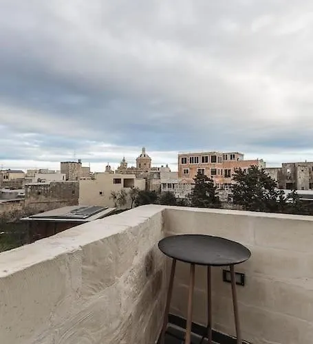 L.o. Mdina-designer House The Bedroom-tub * Rabat