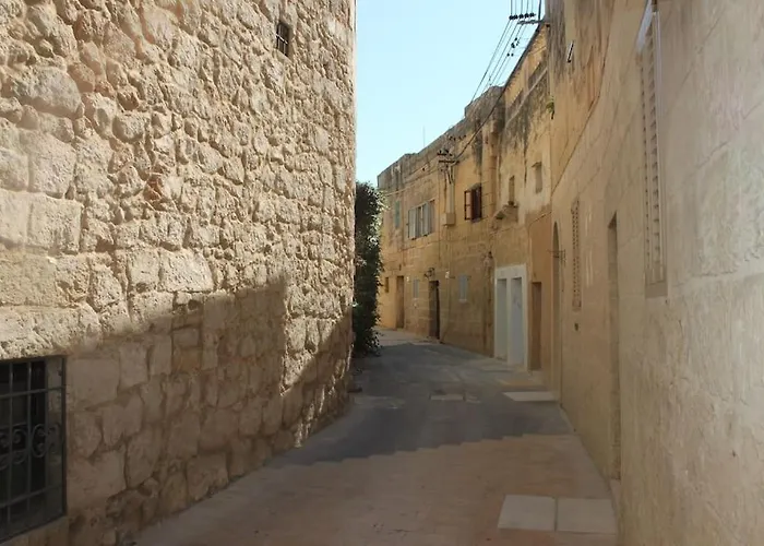 Apartman L.o. Mdina-designer House The Bedroom-tub *