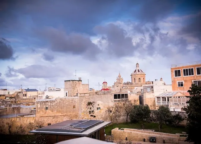 L.o. Mdina-designer House The Bedroom-tub Apartman Rabat