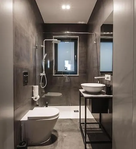 L.o. Mdina-designer House The Bedroom-tub *