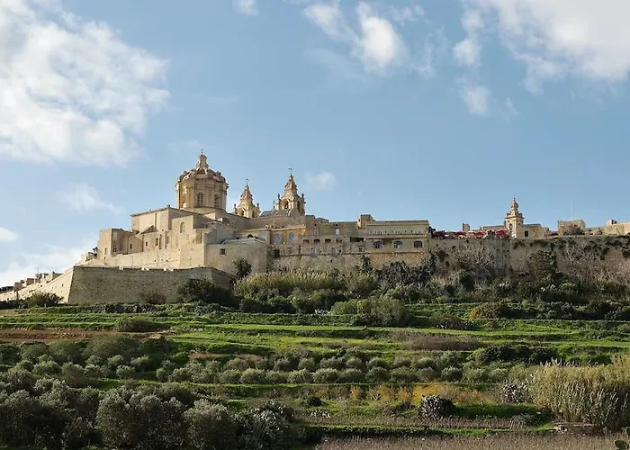 L.o. Mdina-designer House The Bedroom-tub * Rabat