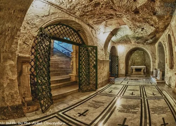 L.o. Mdina-designer House The Bedroom-tub Apartman