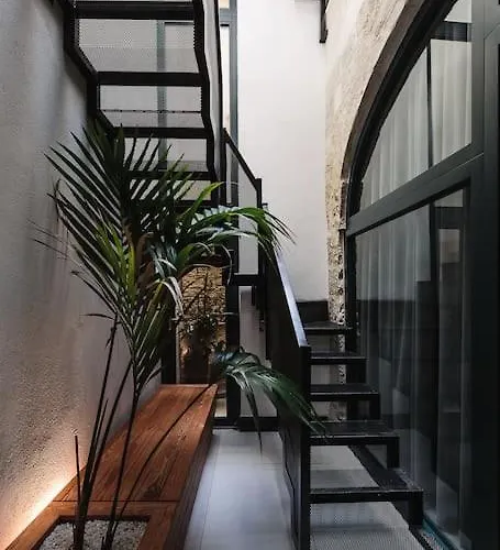 L.o. Mdina-designer House The Bedroom-tub *