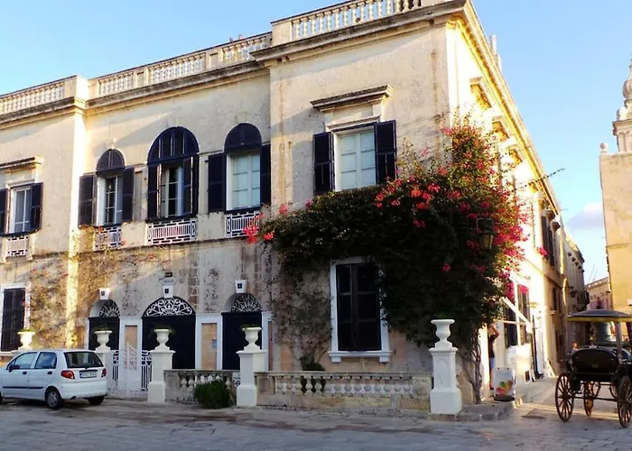 L.o. Mdina-designer House The Bedroom-tub * Rabat