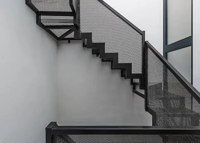 L.o. Mdina-designer House The Bedroom-tub