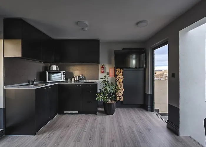 L.o. Mdina-designer House The Bedroom-tub Apartman *